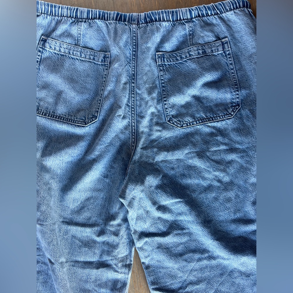 GAP Elastic Waist Jeans - Picture 5 of 8